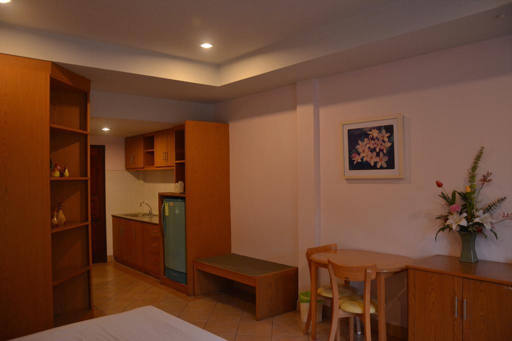 Seven Oaks Inn Praia de Jomtien Quarto foto