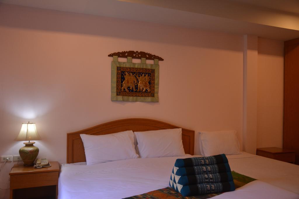 Seven Oaks Inn Praia de Jomtien Quarto foto