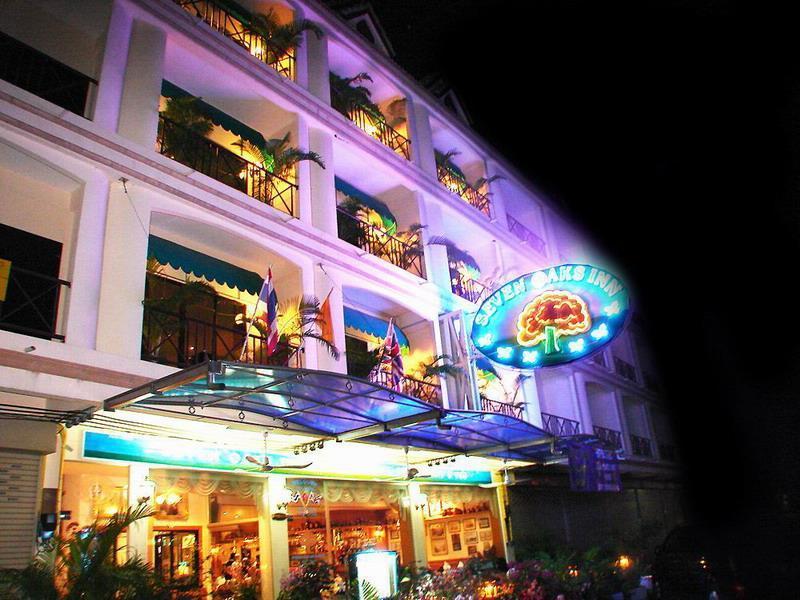 Seven Oaks Inn Praia de Jomtien Exterior foto