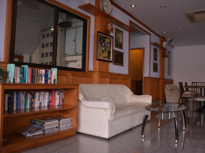 Seven Oaks Inn Praia de Jomtien Exterior foto